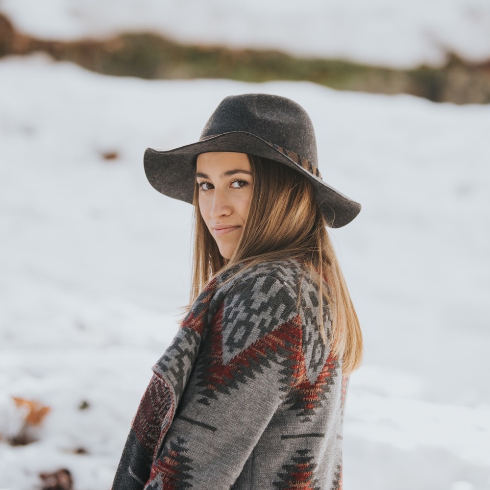 Meet your Posher, Kenia